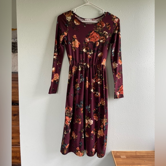 Reborn J Dresses & Skirts - Floral Dress